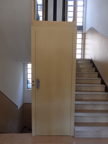 sostituzione-porte-di-piano-a-battente-Fidenza